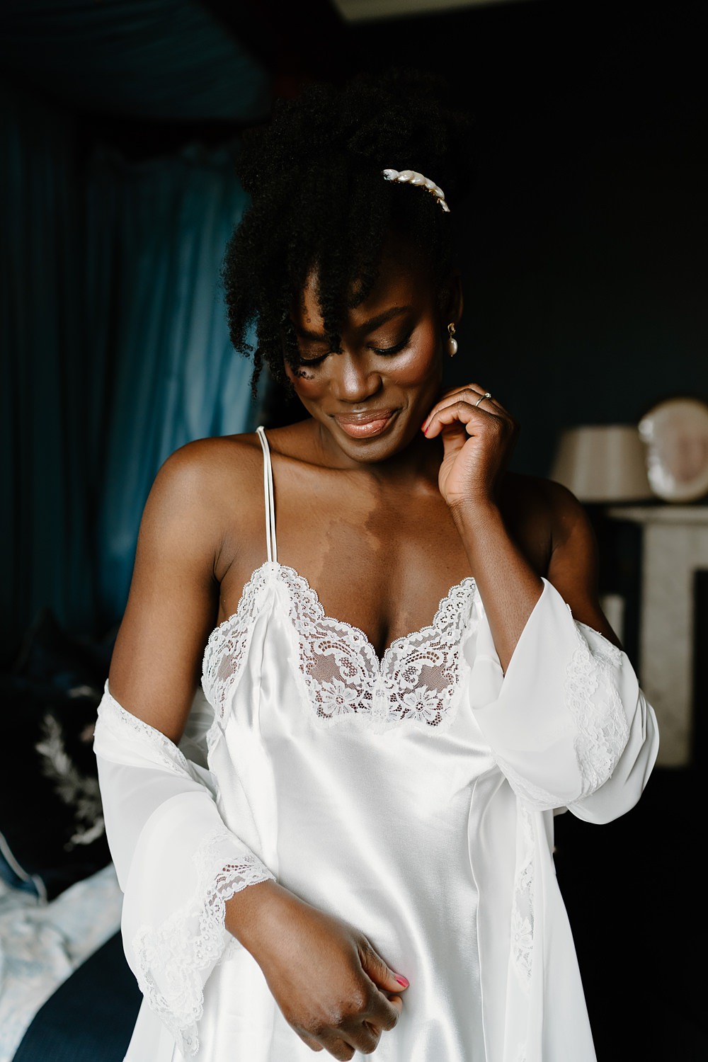 Luxury Elegant Wedding Ideas Gina Fernandes Photography Bridal Robe Prep Nightie PJs
