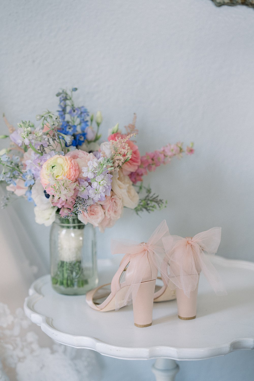 Mankin Mansion Wedding Willow Britt Studios Bouquet Flowers Bride Pastel Pink Blue Peach Shoes