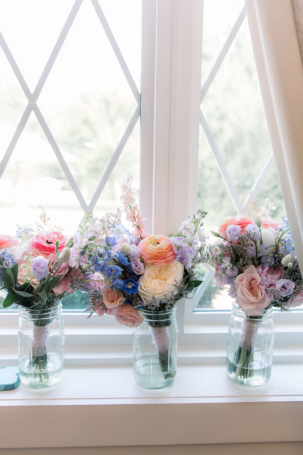 Mankin Mansion Wedding Willow Britt Studios Bouquet Flowers Bride Pastel Pink Blue Peach