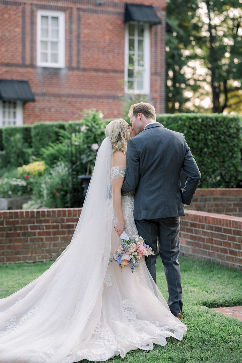 Mankin Mansion Wedding Willow Britt Studios
