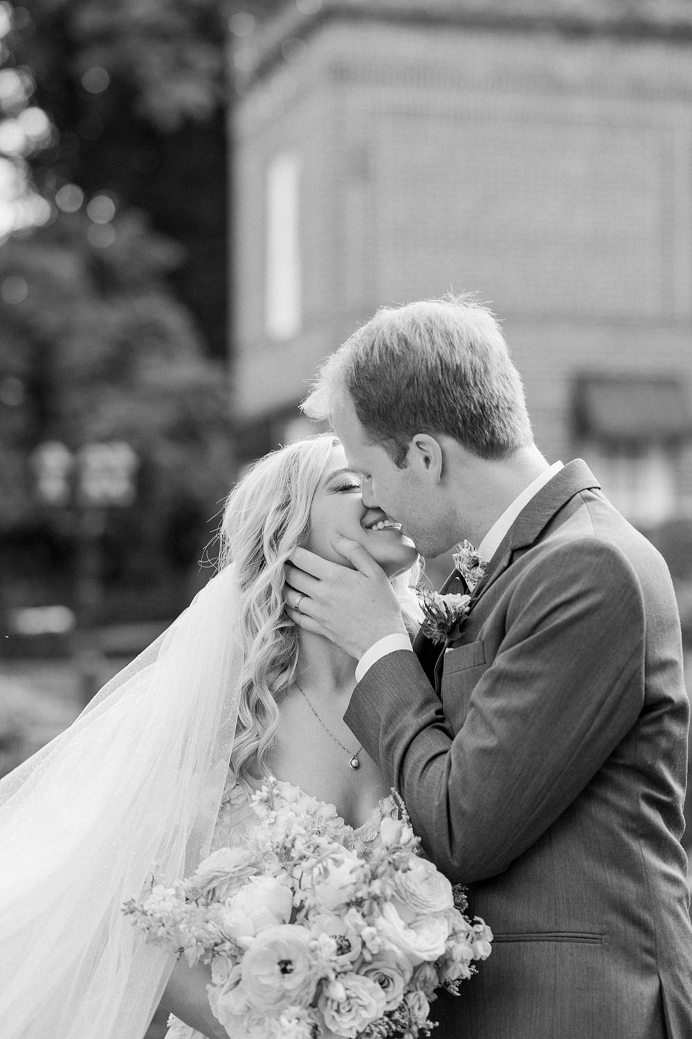 Mankin Mansion Wedding Willow Britt Studios