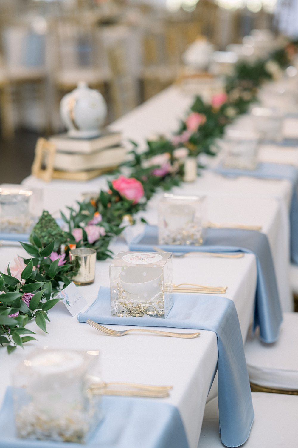 Mankin Mansion Wedding Willow Britt Studios Place Setting Blue Napkin