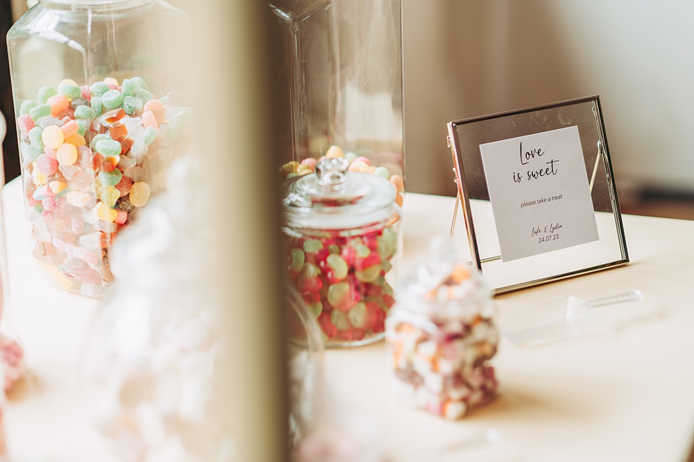 Manor House Wedding Cotswolds Cotswold Pictures Sweets Sweetie Table