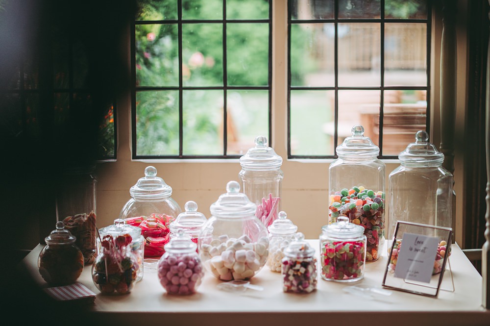 Manor House Wedding Cotswolds Cotswold Pictures Sweets Sweetie Table
