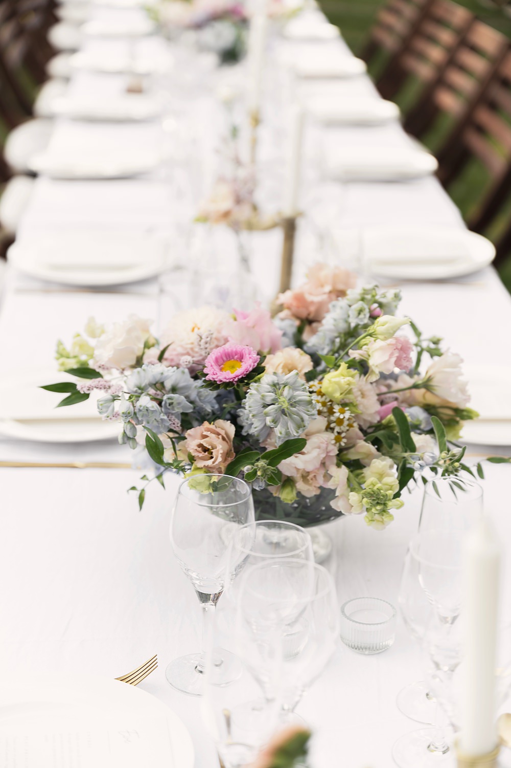 Chateau St. Michel Wedding Awardweddings Long Tables Simple Decor Flowers