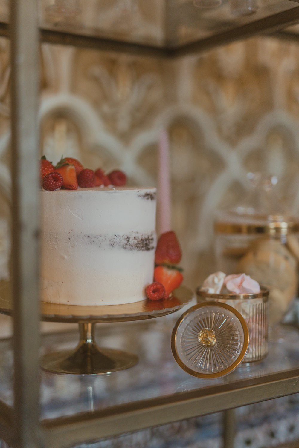 Son Julia Country House Wedding Wedding Adrian Restuccia Semi Naked Cake Single Tier