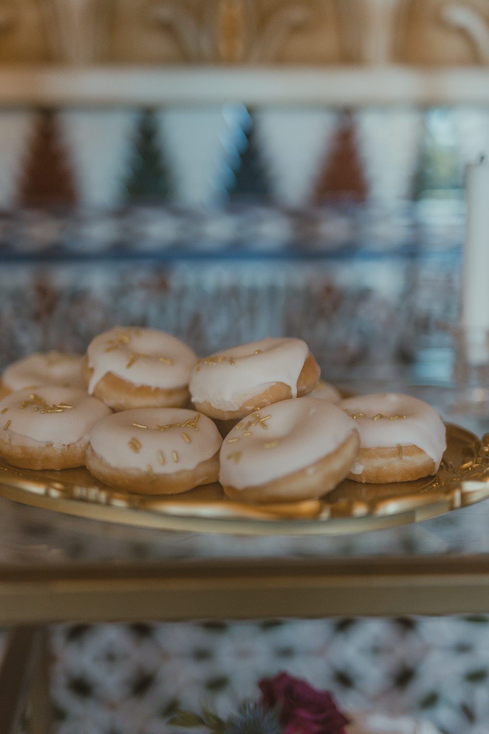 Son Julia Country House Wedding Wedding Adrian Restuccia Doughnuts