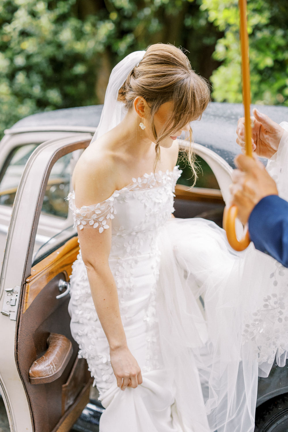 South Stoke Barn Wedding Gemma Vaughan Photography Stephanie Allin Lace Long Sleeve Gown Veil Bride