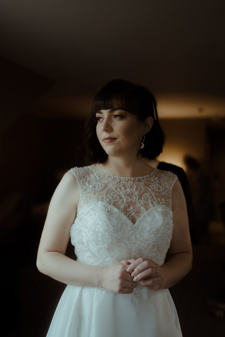 27 Chic & Special Short Wedding Hair Ideas Including Bobs