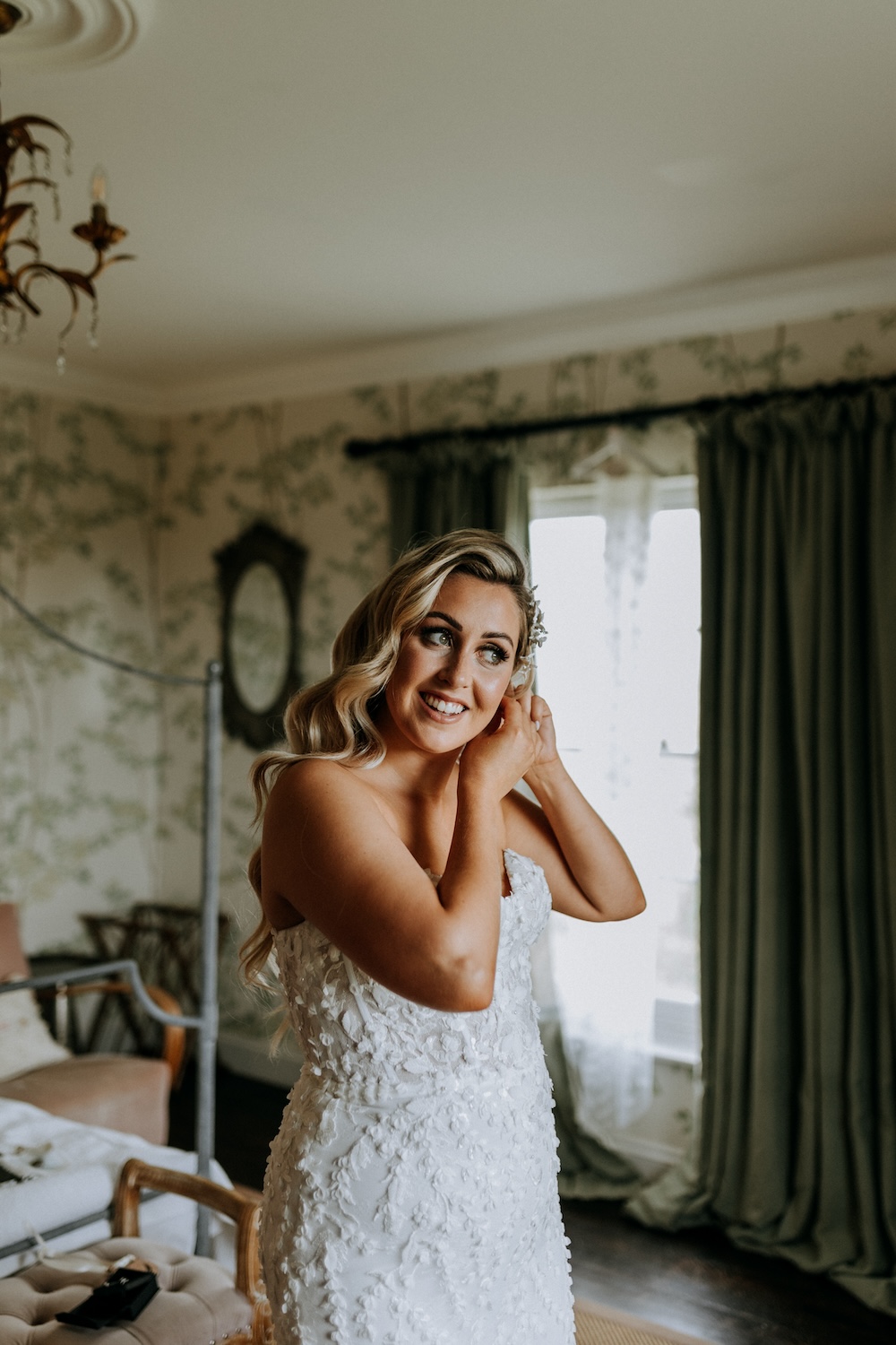 Elmley Nature Reserve Wedding Chris Blackledge Photography Hollywood Waves Hairstyle Bride