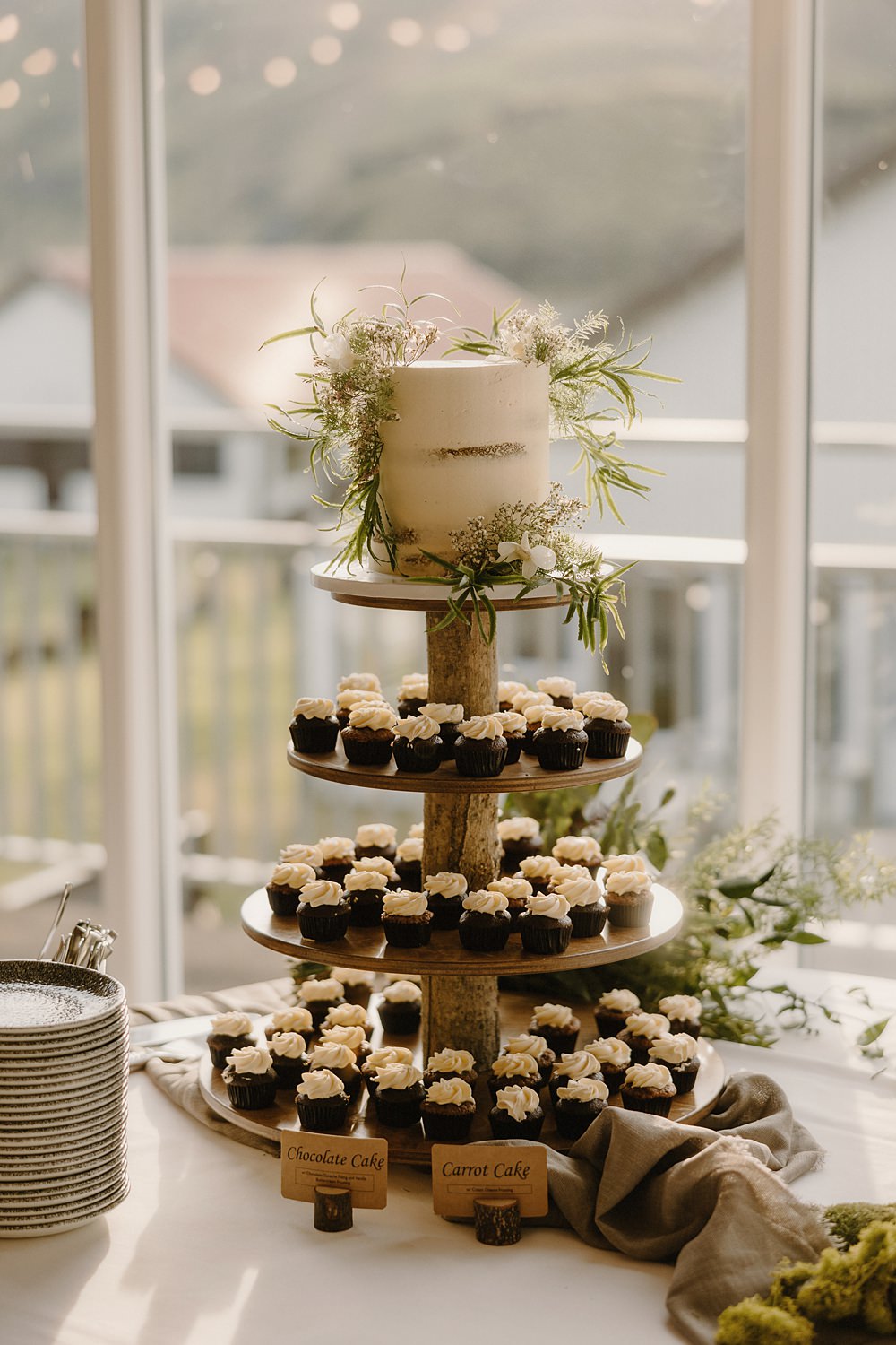 Hotel Katla Wedding ISKRA Photography Semi Naked Top Tier Cake Cupcake Tower