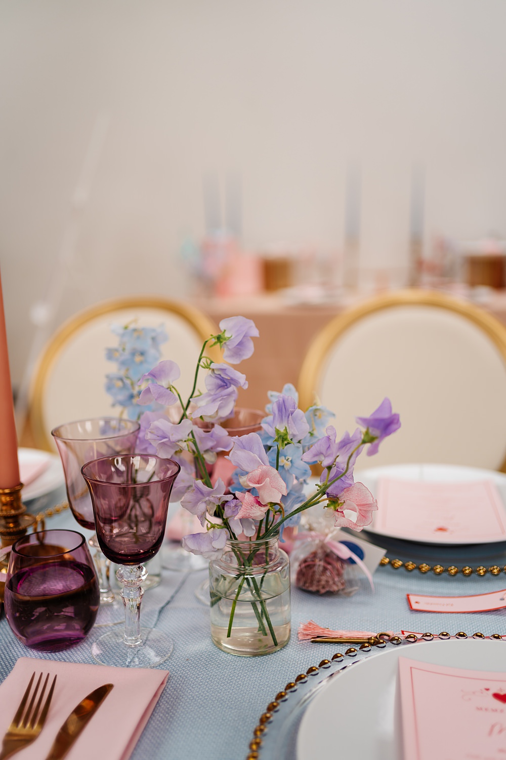Lea Rowing Club Wedding Marianne Chua Photography Sweet Peas Flowers Jar Centrepiece