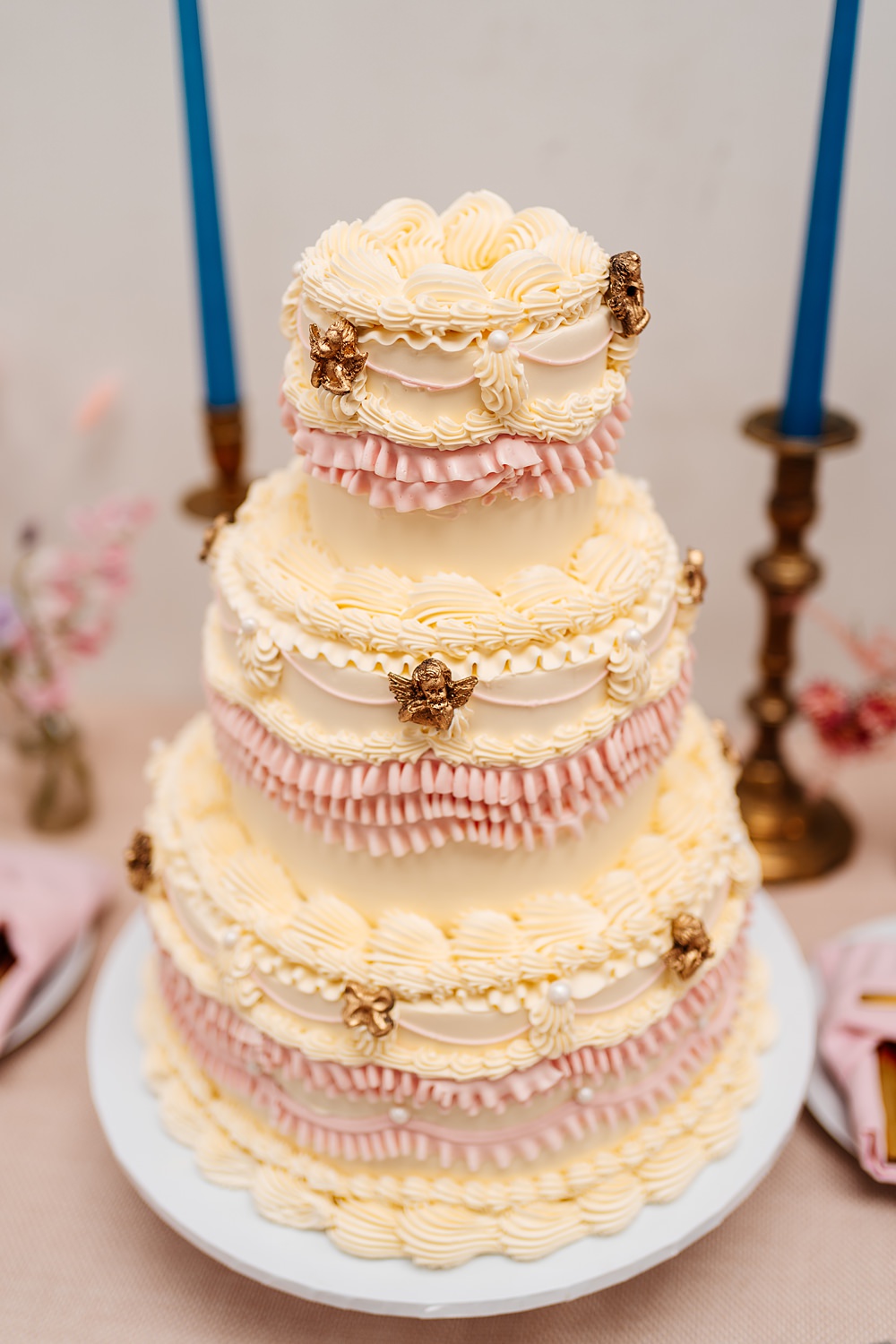 Lea Rowing Club Wedding Marianne Chua Photography Retro Iced Lambeth Cake Pink Cream Gold