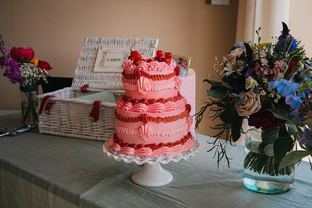 Goodlake Barns Wedding Becky Weir Photography Retro Iced Cake Pink Red Lambeth