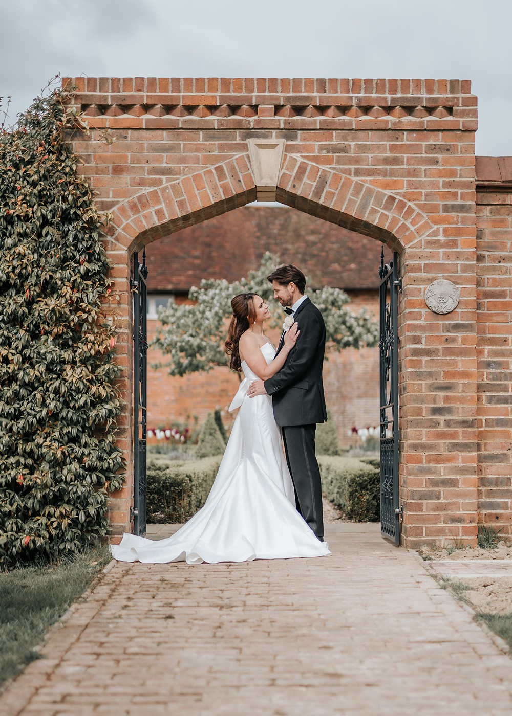 Chic Monochrome Wedding Inspiration Emma Collyer Photography