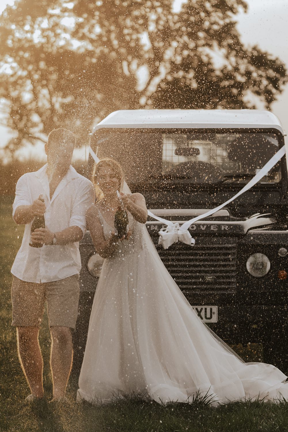 Friends and customers – Tentipi, image size:1000x1500