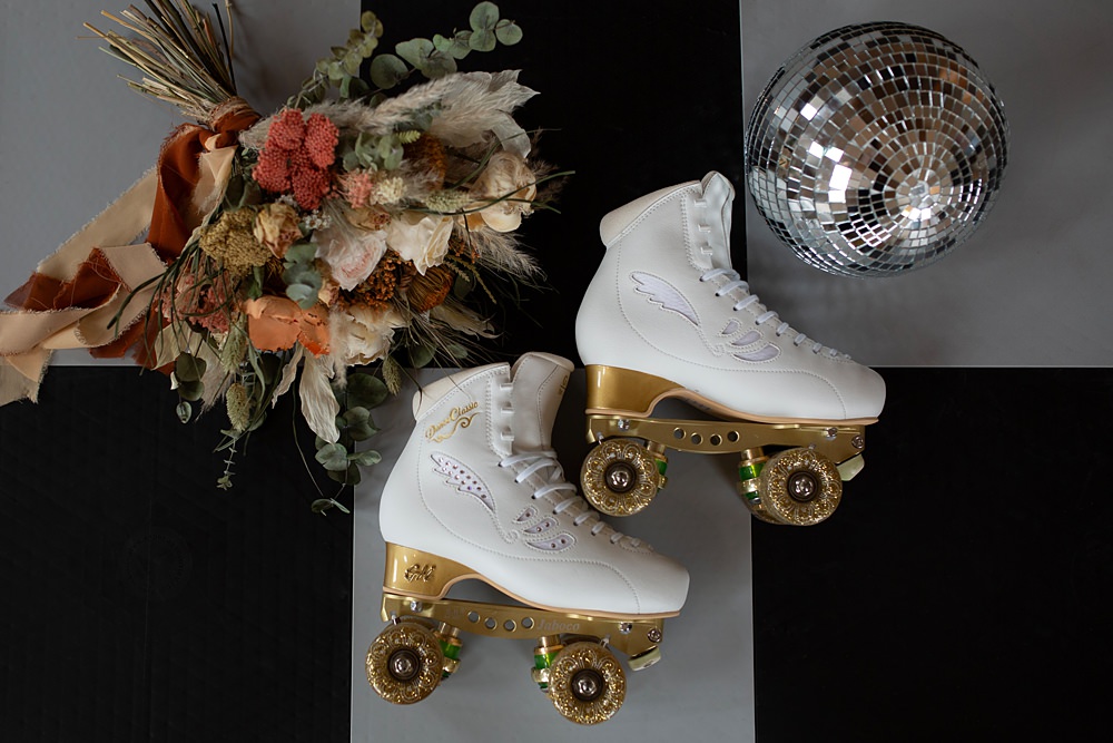 Roller Disco Wedding Ideas Heather Winstanley Photography Bouquet Flowers Bride Autumn Orange Blush Disco Ball