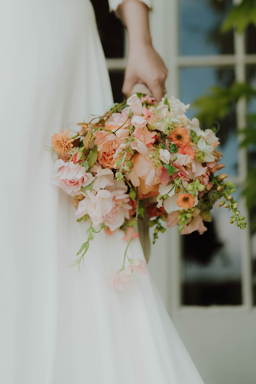 Spring Cotswolds Wedding Ideas Mei Lou Photography Peach Bouquet Flowers Pretty