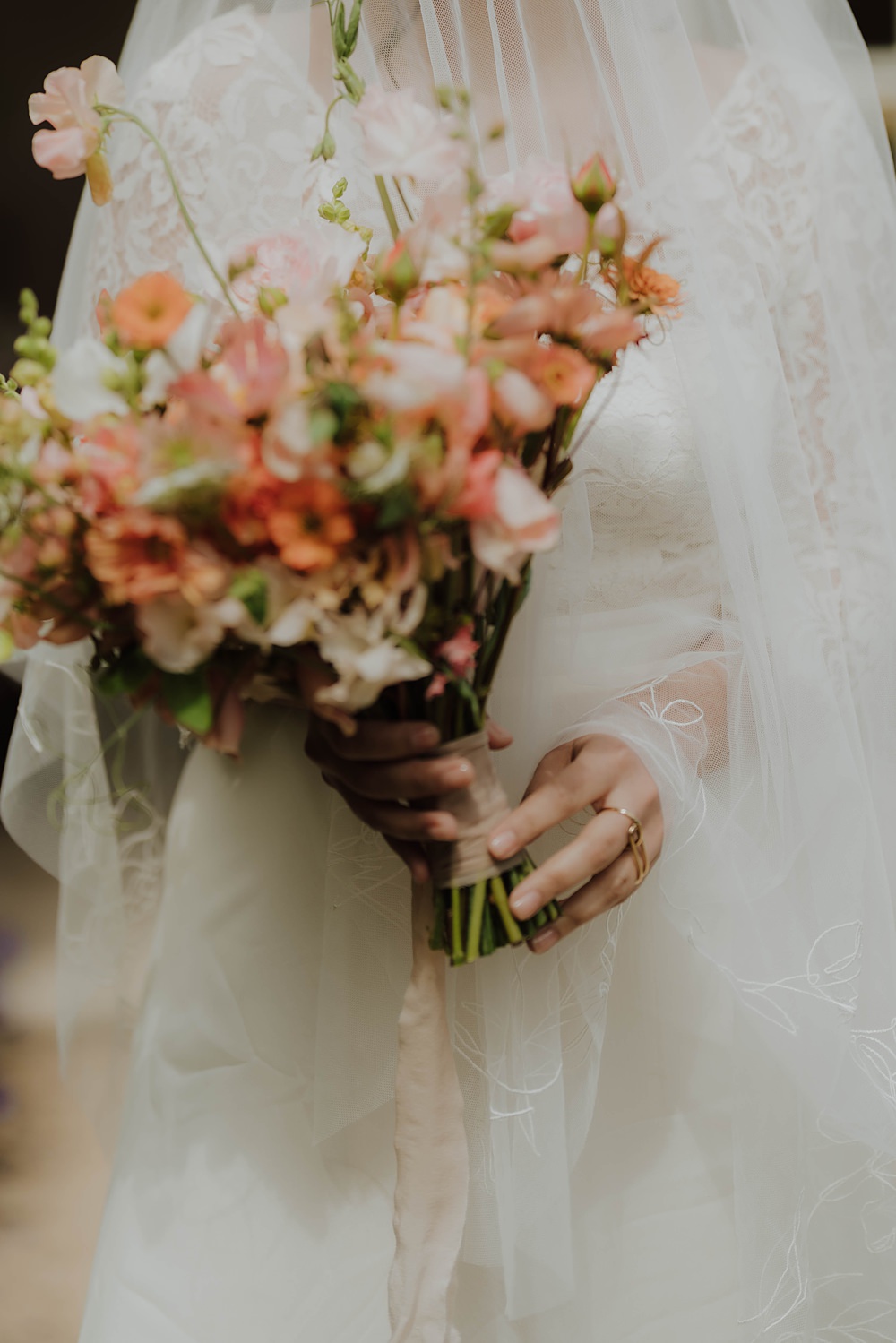 Spring Cotswolds Wedding Ideas Mei Lou Photography Peach Bouquet Flowers Pretty