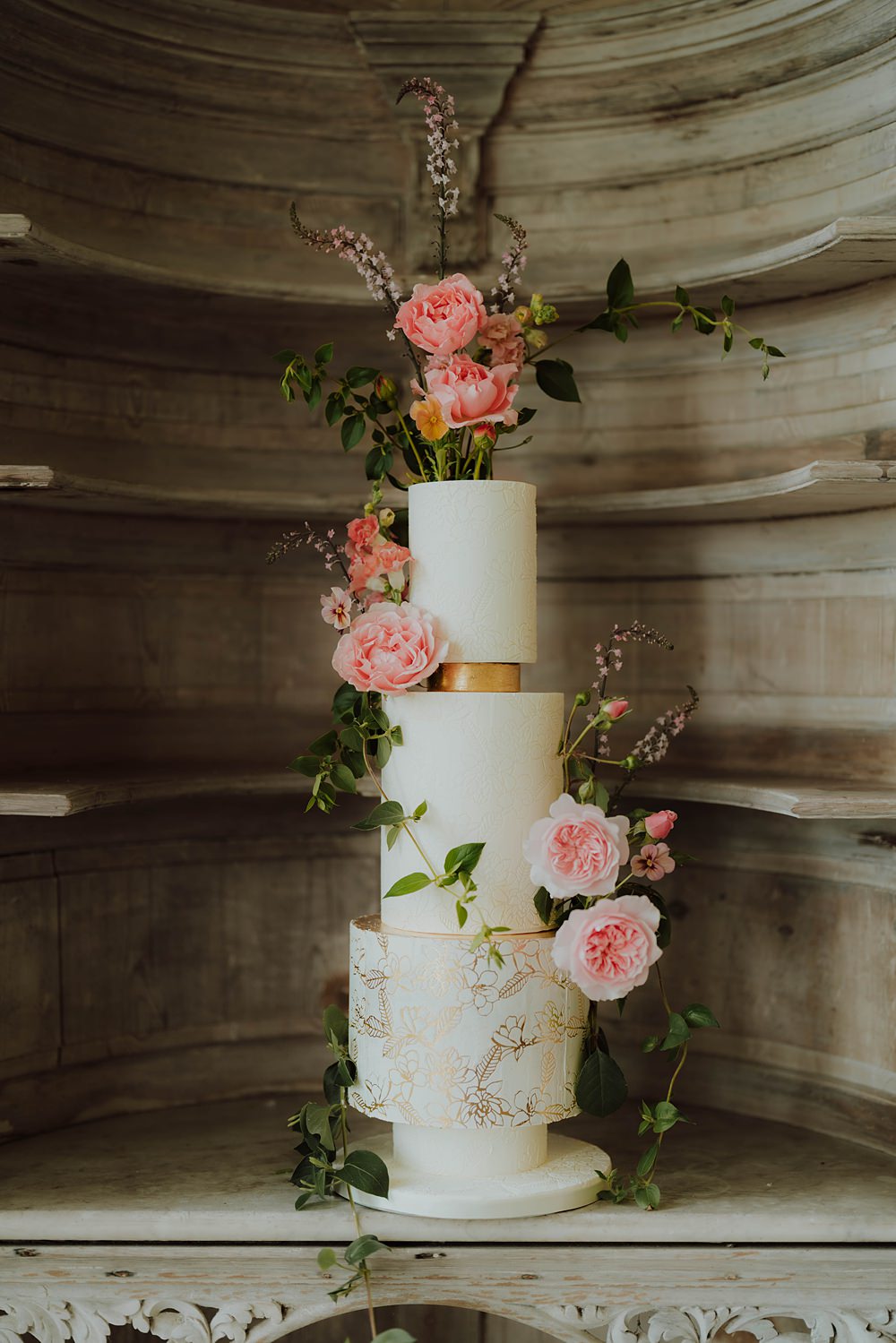 Spring Cotswolds Wedding Ideas Mei Lou Photography 3 Tier Cake Flowers Pink Gold Cream