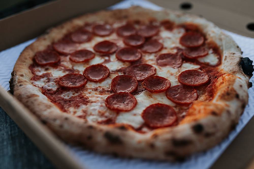 Chidham Barn Wedding Lucy Davis Photography Pizza Food