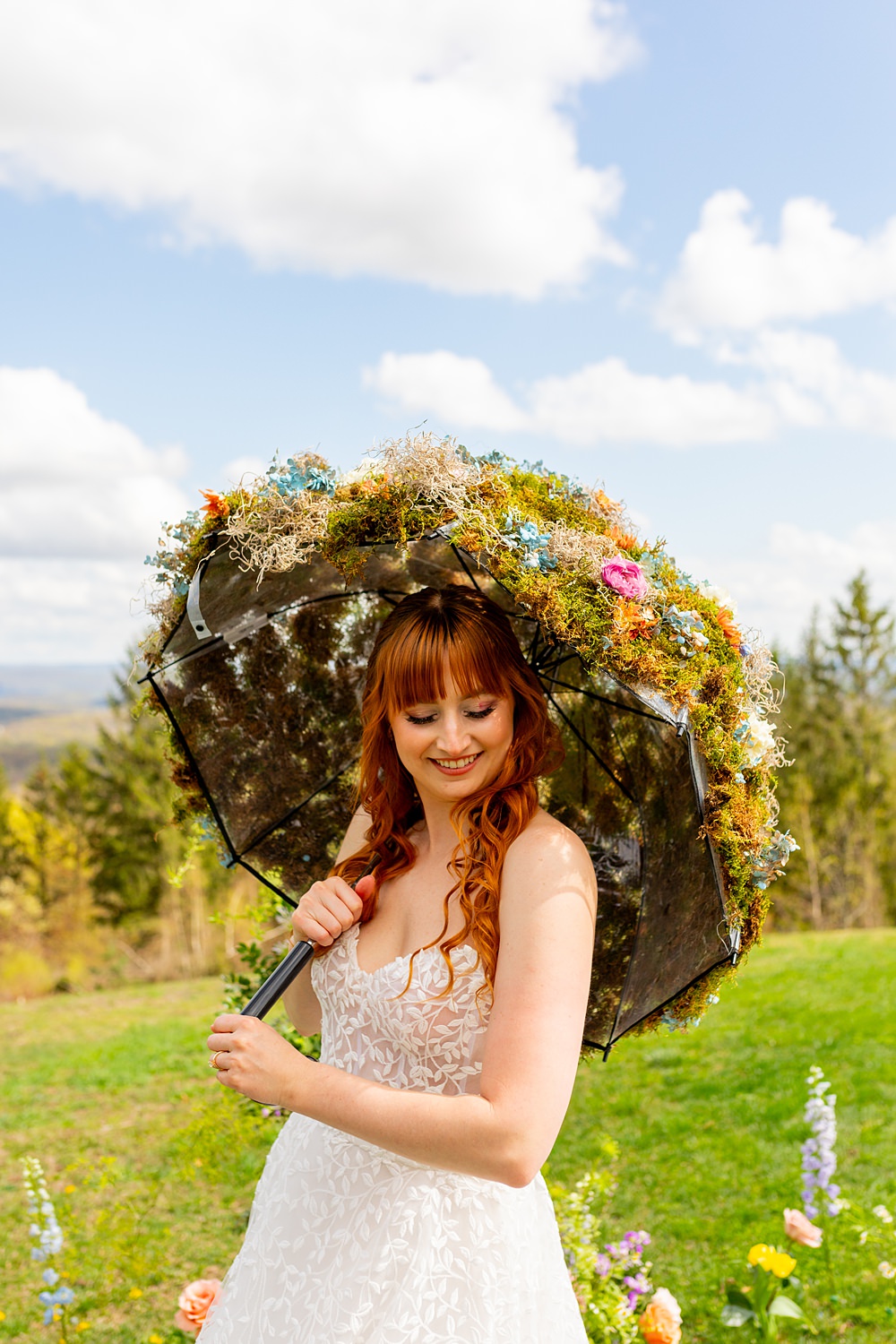 Cedar Lakes Estate Wedding Ideas Little But Fierce Photography Bride Flower Umbrella