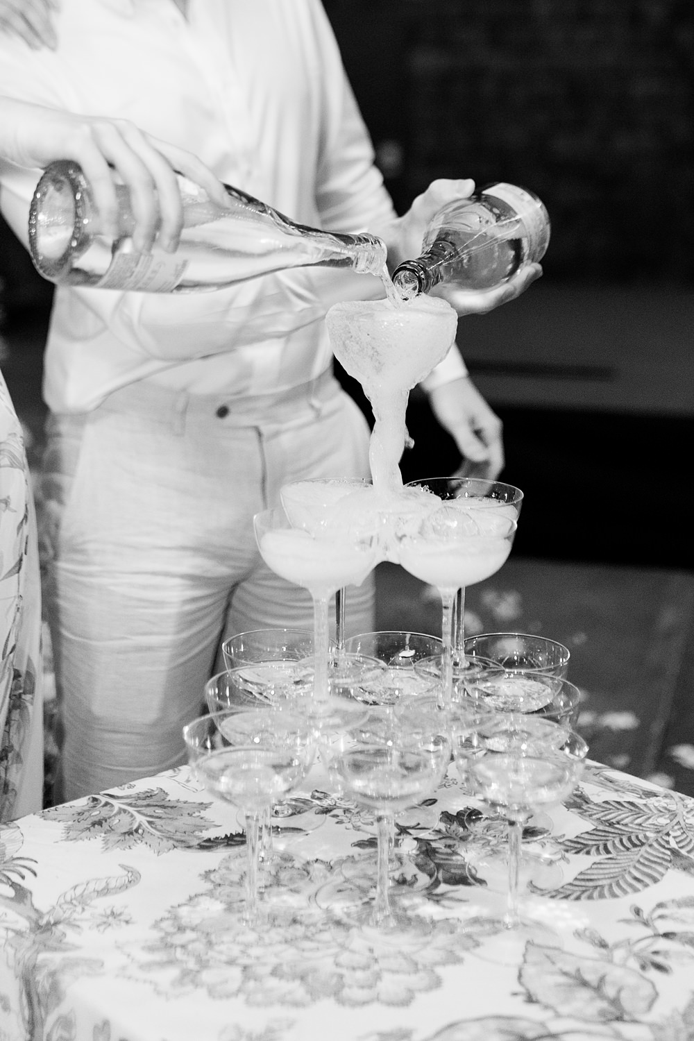 Cedar Lakes Estate Wedding Ideas Little But Fierce Photography Drink Tower