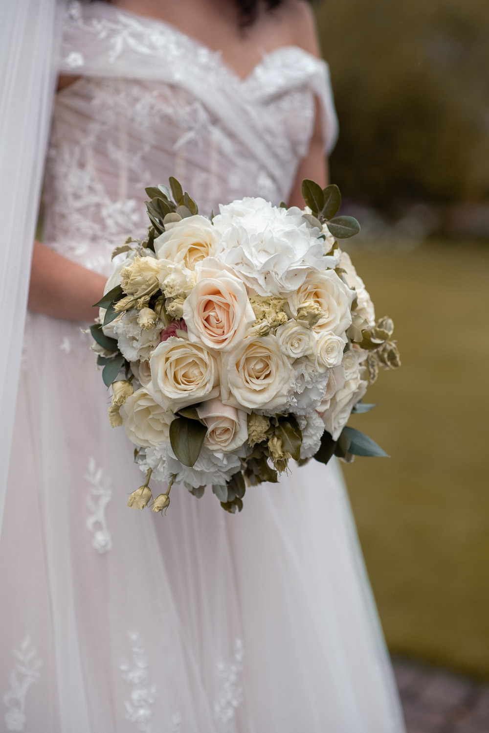 The Old Mill Aldermaston Wedding Nicola Belson Photography Rose Bouquet Flowers White Hygrangea