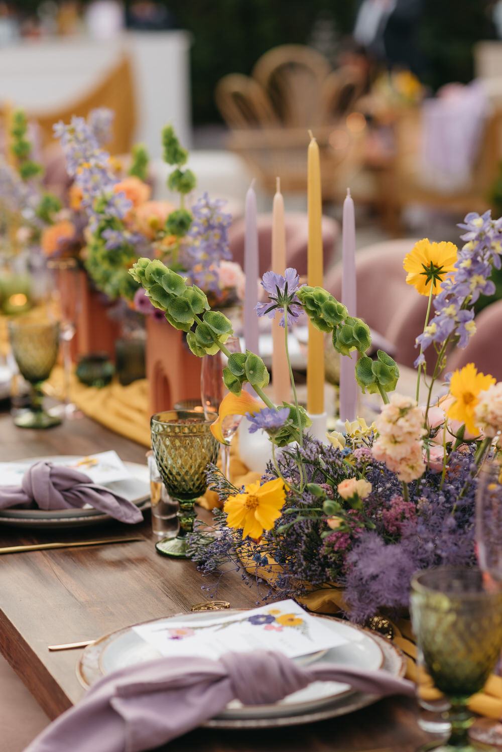 Antigua Guatemala Destination Wedding Daniel Lopez Perez Wedding Photography Centrepiece Flowers Yellow Lilac decor Candles Table