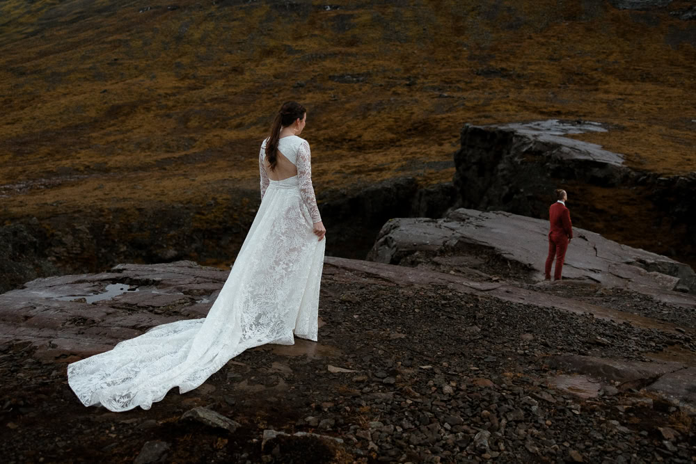 Reynisfjara Iceland Elopement Ast og Hraun