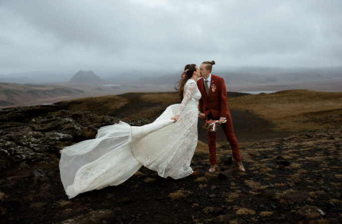 Reynisfjara Iceland Elopement Ast og Hraun