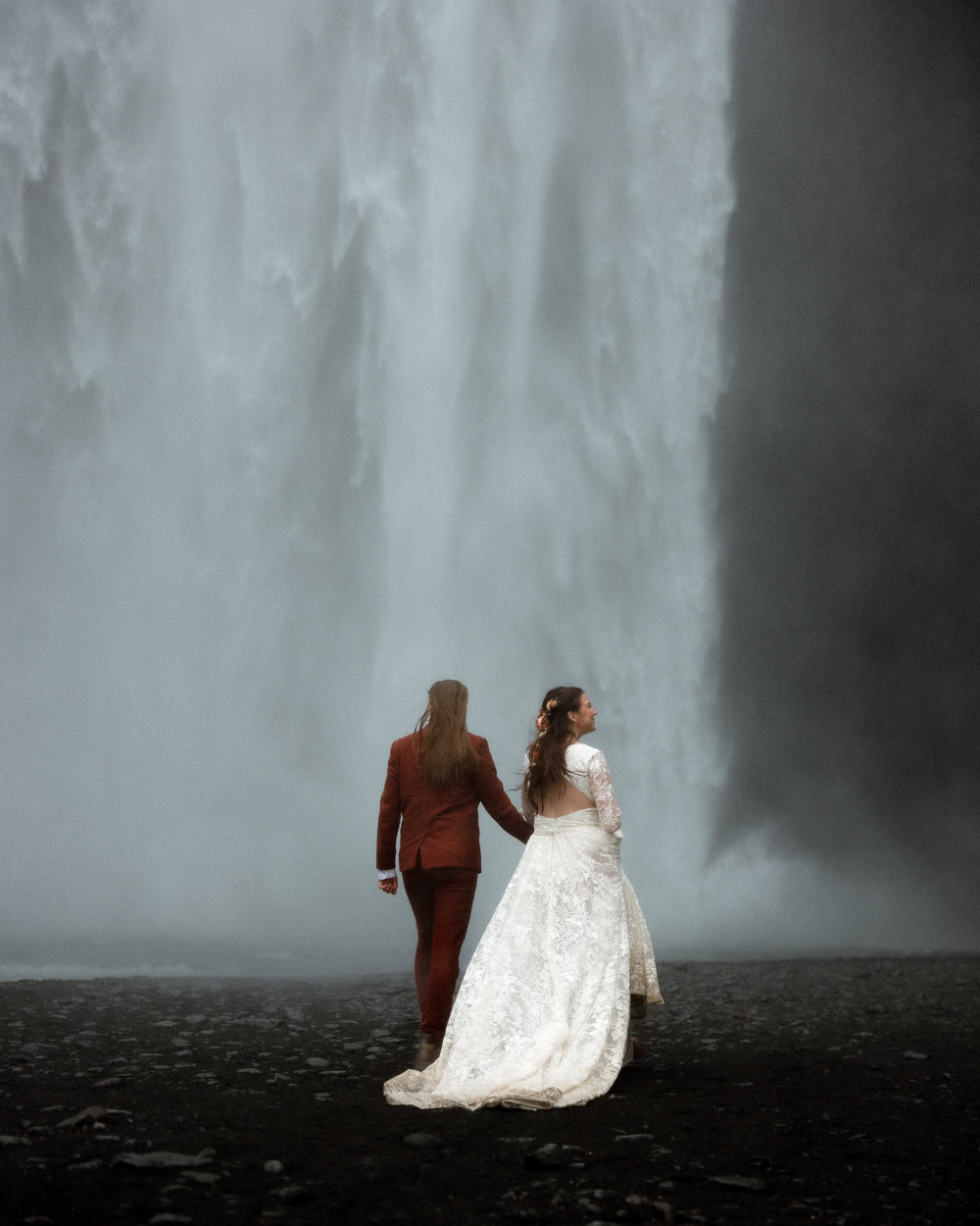 Reynisfjara Iceland Elopement Ast og Hraun