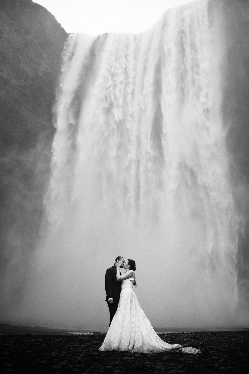 Reynisfjara Iceland Elopement Ast og Hraun