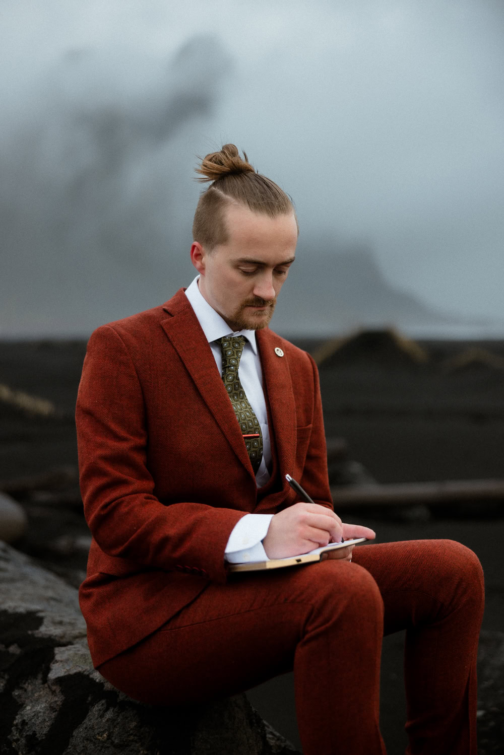 Reynisfjara Iceland Elopement Ast og Hraun